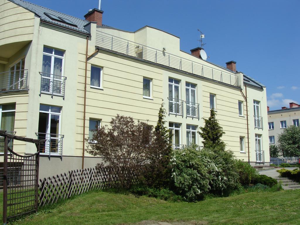 Hotel Hellada Келце Екстериор снимка